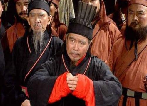 历史上真实的的华歆是什么人？比小说中好得多