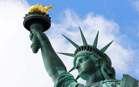 自由女神的外观构造是什么样的 诗人爱玛&middot;拉扎露丝是怎么描述的
