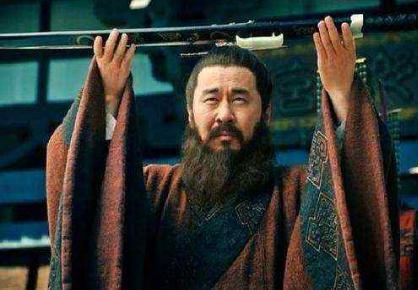 杨修和司马懿相比 为什么曹操只杀杨修呢 杨修和司马懿相比 为什么曹操只杀杨修呢
