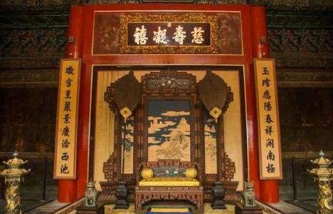 瑾妃为什么选了婉容当皇后而不选择自己的侄女？