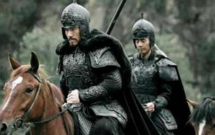 曹操收编了30万黄巾军后，与袁绍交战时不用？