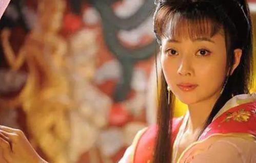 “烽火戏诸侯”的褒姒也有传奇故事？据说他父亲是只“黑龟”！