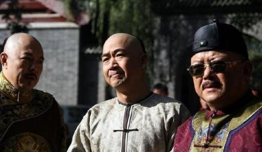 纪晓岚为什么能一直<a href=https://www.lishiji.cn/lishi/12040/ target=_blank class=infotextkey>做官</a>到死？他靠的是什么
