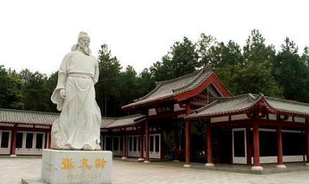 李林甫凭什么官居宰相二十年？是唐玄宗看不到他排挤贤能吗？