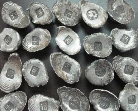 乾隆时期人口就达到三亿之多 他是怎么解决人口吃饭问题的 乾隆时期人口就达到三亿之多 他是怎么解决人口吃饭问题的