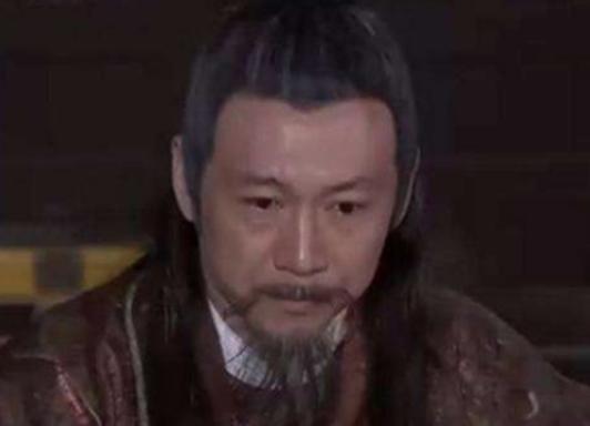 替养父征战四方,养父称帝后却不认他了 替养父征战四方,养父称帝后却不认他了