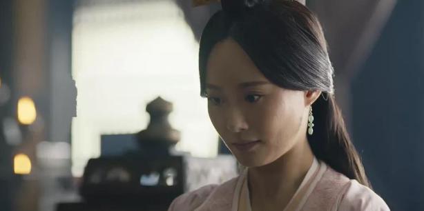 关羽比张飞更帅,为何张飞的女儿入宫当了皇后,关羽女儿却没有?