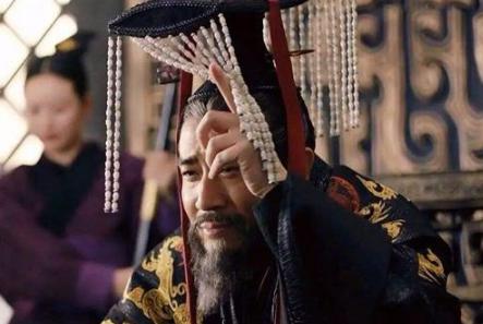 “何以解忧唯有杜康”是谁说的？“杜康”其实不是酒？