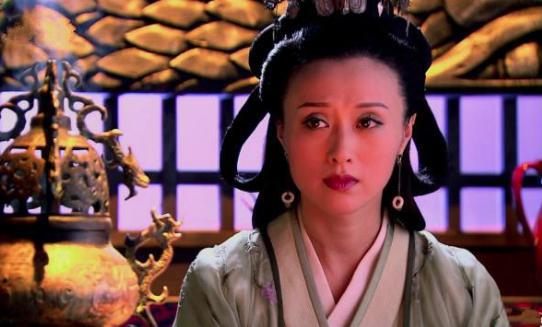 历史上第一个封侯的女人，最后被乱棍打死