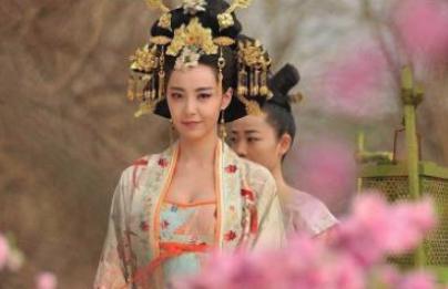 公主病重，驸马却在调戏小妾，皇帝知道后结果如何？
