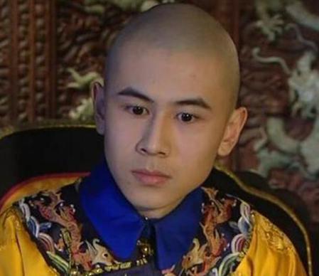 满清颁布了三条命令中为什么剃发令和易服令都可以 唯独缠足不行呢 满清颁布了三条命令中为什么剃发令和易服令都可以 唯独缠足不行呢