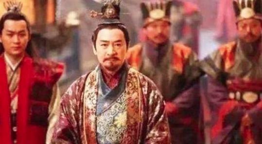 <a href=https://www.lishiji.cn/lishi/412/ target=_blank class=infotextkey>李治</a>认<a href=https://www.lishiji.cn/lishi/3593/ target=_blank class=infotextkey>薛婕妤</a>为<a href=https://www.lishiji.cn/lishi/10276/ target=_blank class=infotextkey>老师</a>，最后却被囚禁直到死