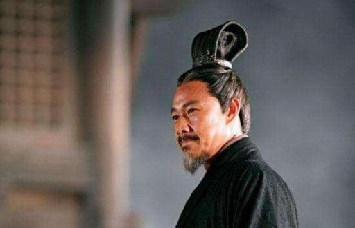 曹操是如何一步步走上北方霸主之位的？这三个战略不能少！