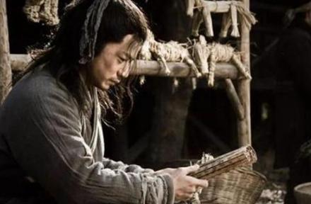 当年逼迫韩信受胯下之辱的人后来怎么样了?韩信是怎么对他的?