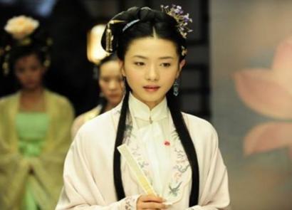 皇帝招才女入宫，她作词一首就失宠了