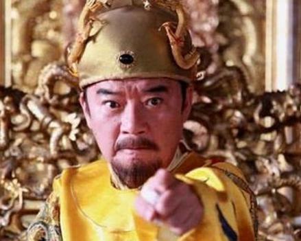 朱元璋亲自剥桔子给儿子吃,母亲却让儿子赶紧逃 朱元璋亲自剥桔子给<a href=https://www.lishiji.cn/lishi/1272/ target=_blank class=infotextkey>儿子</a>吃,<a href=https://www.lishiji.cn/lishi/12083/ target=_blank class=infotextkey>母亲</a>却让儿子赶紧逃