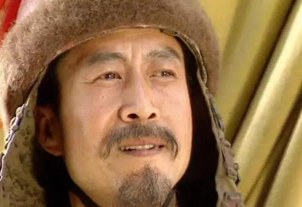 袁术称帝时的实力有多强?坐拥三州十一郡之地,曹操袁绍都不如他 袁术称帝时的实力有多强?坐拥三州十一郡之地,曹操袁绍都不如他