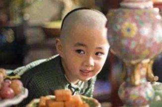 嘉庆被立为太子为什么要去祭拜一个小孩？嘉庆祭拜的是谁？