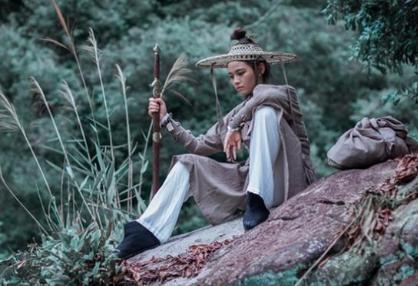 古代大侠对金钱是不是没有什么概念 为什么吃饭随便丢银子就走呢 古代大侠对金钱是不是没有什么概念 为什么吃饭随便丢银子就走呢