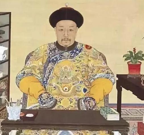 嘉庆熬死了一群哥哥登基皇位，面对的却是一个烂摊子