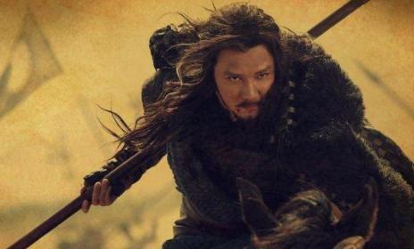 项羽的武器是什么？300多斤的武器要怎么使用？