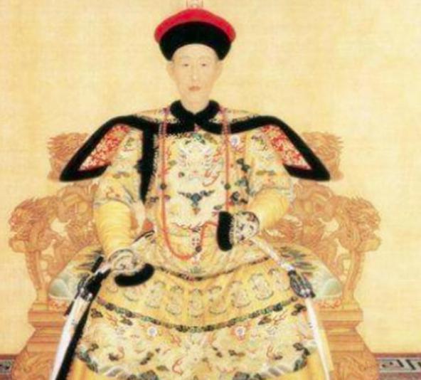 乾隆上位后，是怎么对待自己的兄弟手足的？