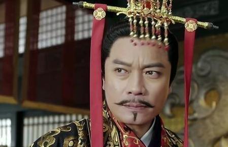 春秋战国时期诸侯争霸 此事的周天子到底在做什么