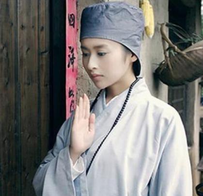 皇帝看上了两个尼姑,后来如愿以偿了吗? 皇帝看上了两个尼姑,后来如愿以偿了吗?