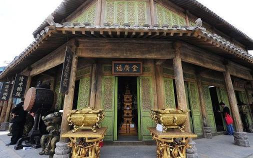 吴雄光晚上加班遇到<a href=https://www.lishiji.cn/lishi/10985/ target=_blank class=infotextkey>乾隆皇帝</a>，从此飞黄腾达