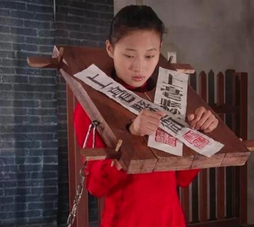 古时候押送<a href=https://www.lishiji.cn/lishi/7505/ target=_blank class=infotextkey>犯人</a>流放路途遥远，为什么还有人抢着做？