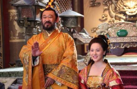 程咬金只会三板斧 程咬金是怎么成为一代名将的 程咬金只会三板斧 程咬金是怎么成为一代名将的