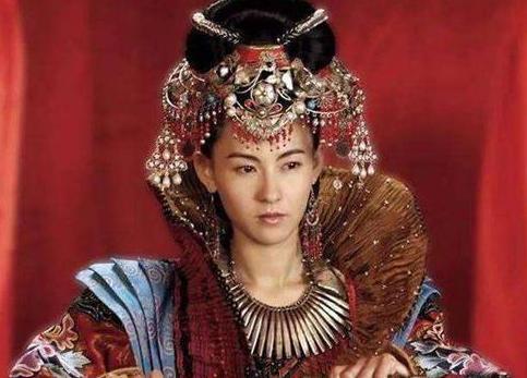 满都海19岁嫁给4岁皇帝，一生养育了七个<a href=https://www.lishiji.cn/lishi/1272/ target=_blank class=infotextkey>儿子</a>