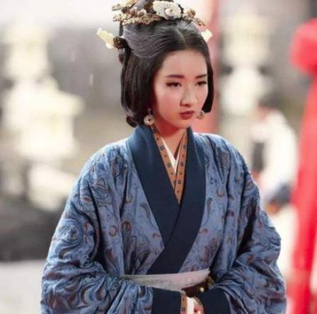 汉献帝两次想谋杀曹操？背后情况是怎样的？