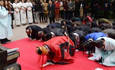 元朝和明朝之间还有朝代？明玉珍是什么人？