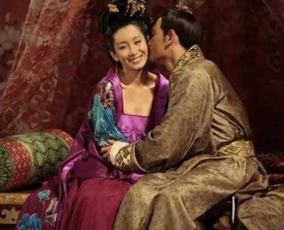 身为皇帝刘子业亲姑姑的刘英媚却被迫侍寝 皇帝死后她却神秘消失了 身为皇帝刘子业亲姑姑的刘英媚却被迫侍寝 皇帝死后她却神秘消失了