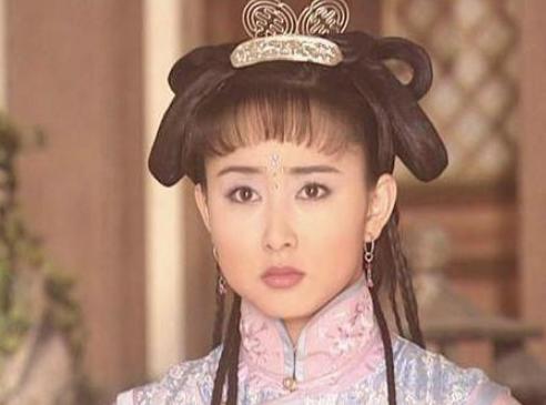 她是侍女却享受主子的待遇，一生历经了5朝皇帝