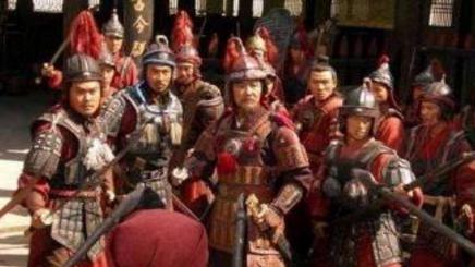 明朝火器已经那么的厉害了 为何清朝反而使用刀剑呢