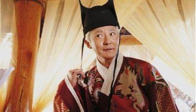 太监,原本是古代职官的名称,在唐朝、辽时期都有太监官职的设置 太监,原本是古代职官的名称,在唐朝、辽时期都有太监官职的设置