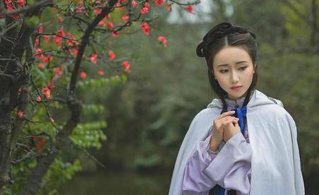 班昭作为历史上出名的才女 却毒害了中国女子2000年 班昭作为历史上出名的才女 却毒害了中国女子2000年