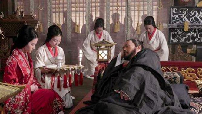 曹操将貂蝉赐给关羽，关羽为什么还不高兴？