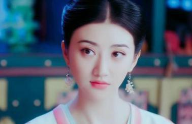 此女命运坎坷成王妃后流落民间,儿子长大之后找了她一生! 此女命运坎坷成<a href=https://www.lishiji.cn/lishi/4710/ target=_blank class=infotextkey>王妃</a>后流落民间,儿子长大之后找了她一生!