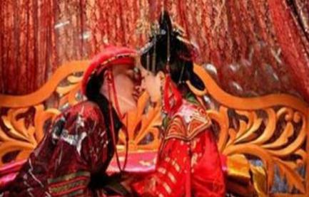 古代的彩礼与聘礼种类比较繁多 古人结婚时都送什么东西呢 古代的彩礼与聘礼种类比较繁多 古人结婚时都送什么东西呢