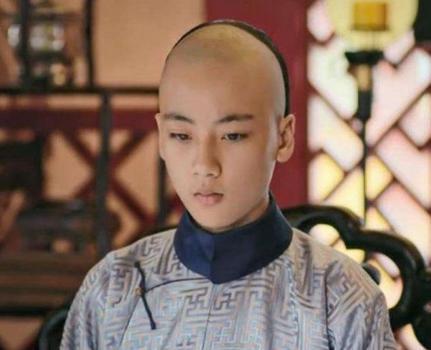 载垣：十二家世袭铁帽子王之一，咸丰的托孤大臣