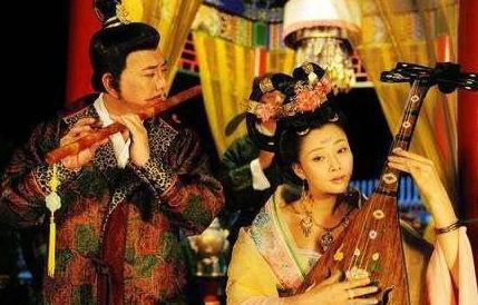 唐玄宗为什么会喜欢武惠妃 而不是和他同甘共苦的王皇后呢 唐玄宗为什么会喜欢武惠妃 而不是和他同甘共苦的王皇后呢