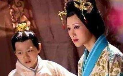 汉武帝为什么一定要带走钩弋夫人?若卫子夫还在钩弋夫人也许不必死! 汉武帝为什么一定要带走钩弋夫人?若卫子夫还在钩弋夫人也许不必死!