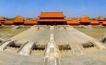 在同样面临城破的情况宋高宗和唐玄宗都跑路过 为什么崇祯没有跑呢 在同样面临城破的情况宋高宗和唐玄宗都跑路过 为什么崇祯没有跑呢