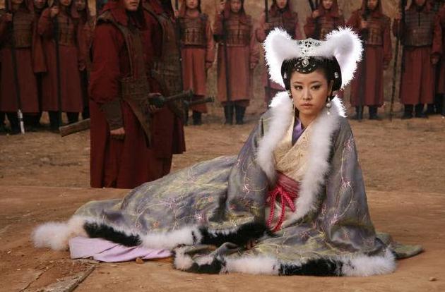 倾国倾城祸国殃民,将美貌与残忍集一身的她,最后是自杀了吗? 倾国倾城祸国殃民,将美貌与残忍集一身的她,最后是自杀了吗?