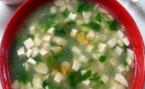 朱元璋吃饭时在碗中发现头发，厨师是如何逃生的？