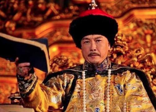 清朝皇帝一般早上几点上朝？他们的一天是怎样度过的？