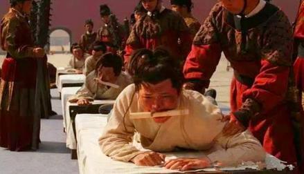 电视剧中常出现的推出午门斩首到底是什么样的 这个地方为何不能斩首呢 电视剧中常出现的推出午门斩首到底是什么样的 这个地方为何不能斩首呢